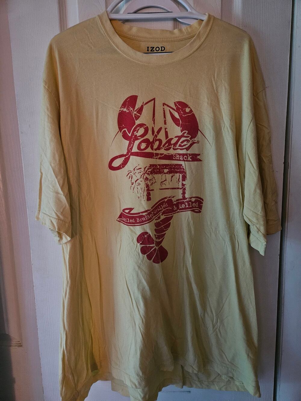 IZOD Men’s XLT Lobster Shack Graphic T Shirt Yellow Seafood Coastal Beach